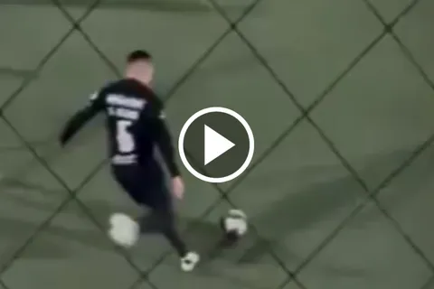 Malagón "se mofa" de Kevin Mier por el gol encajado desde la media cancha en semifinales
