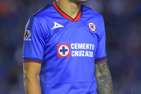 Toro Fernández, apuntado a salir de Cruz Azul.
