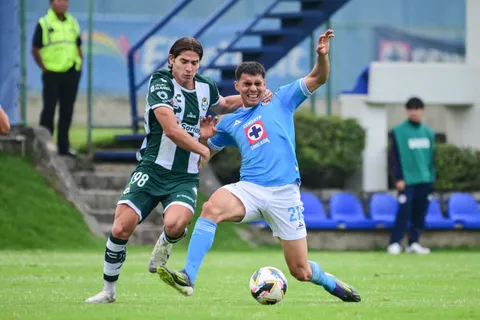 Sin el Toro Fernández: Cruz Azul cayó ante Santos y retrasó su boleto a la Liguilla en la Sub 23