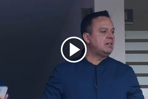 Víctor Velázquez también festejó la clasificación de Cruz Azul.