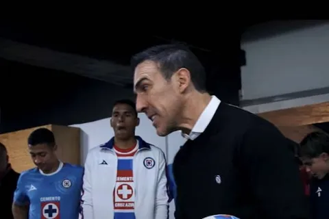 El mensaje que Vicente Sánchez le envió al vestidor de Cruz Azul