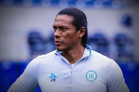 El auxiliar de Larcamón destacó a varios futbolistas en su posteo.