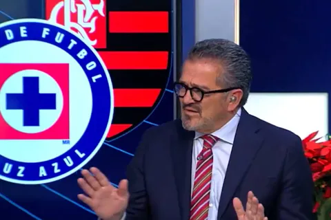Carlos Hermosillo analizó el partido de Cruz Azul y apuntó contra Gonzalo Piovi.