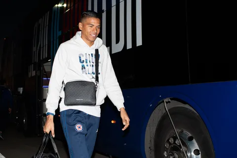 Kevin Mier tuvo un gesto con la afición que se encontraba en Estados Unidos.