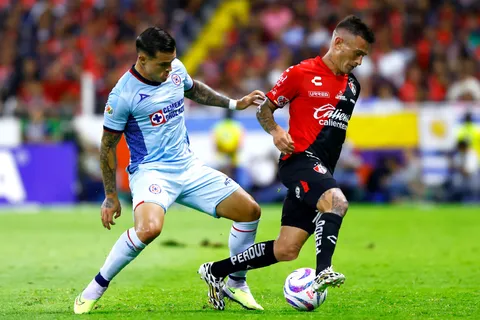 DEBATE: La inexplicable presencia de Christian Tabó en Cruz Azul
